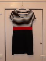 Zwart / Rood jurkje - maat small, Kleding | Dames, Jurken, Ophalen of Verzenden, Zo goed als nieuw, Knielengte, Maat 36 (S)