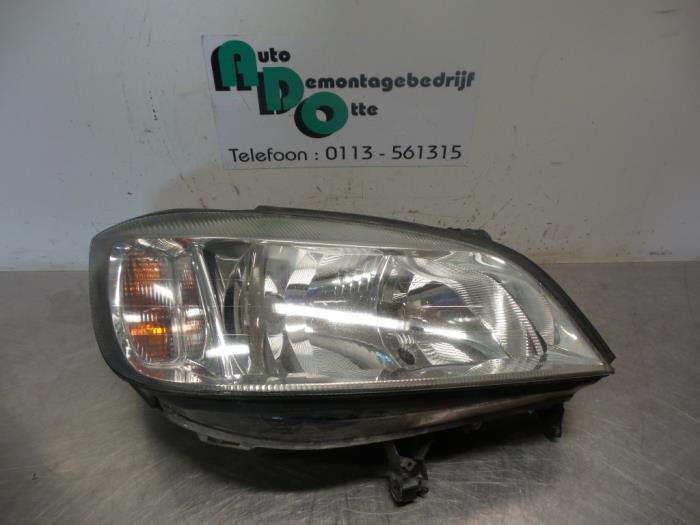 Phare droit d'un Opel Zafira (Zafira A 99-), Autos : Pièces & Accessoires, Éclairage, Opel, Utilisé, 3 mois de garantie, Enlèvement ou Envoi
