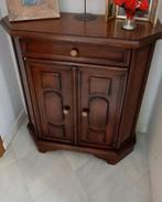 smal kastje met lichte beschadiging, Huis en Inrichting, Kasten | Secretaires, Ophalen