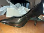 Nieuwe Prachtige pumps van Tamaris. Maat 41.Hakhoogte 10 cm., Motoren, Ophalen of Verzenden, Nieuw