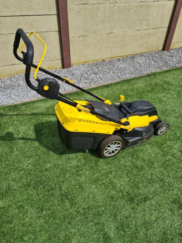 Grasmachine powerplus 2000 watt electrisch, Tuin en Terras, Ophalen