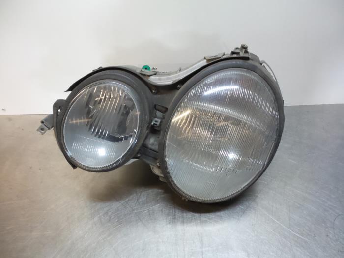 Koplamp links van een Mercedes E-Klasse (E-Klasse 95-), Auto-onderdelen, Verlichting, Gebruikt, Ophalen of Verzenden
