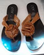 Prachtige slippers met strass steentjes 38., Slippers, Bruin, Ophalen of Verzenden, Zo goed als nieuw