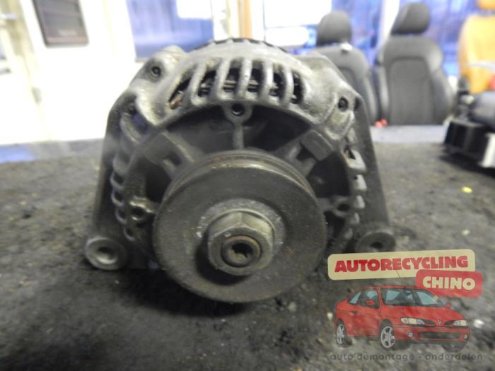 Dynamo d'un Peugeot 106, Autos : Pièces & Accessoires, Moteurs & Accessoires, Peugeot, Utilisé, 3 mois de garantie, Enlèvement ou Envoi