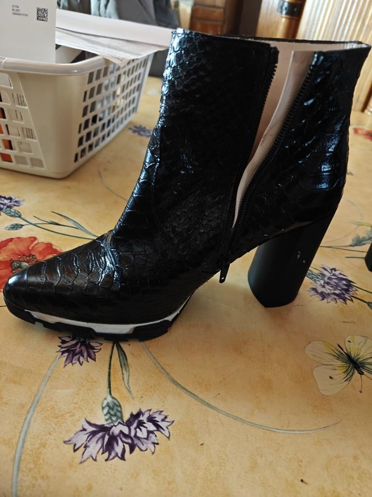 Vend bottillon état impeccable, Comme neuf, Noir