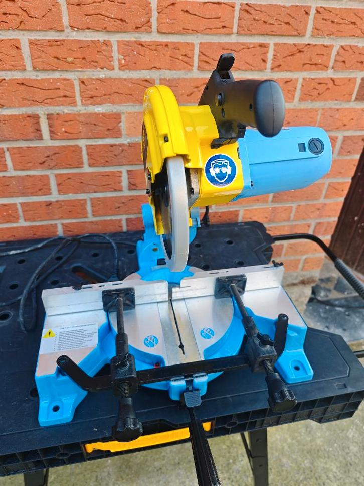 Jepson Pro 9410ND verstekzaag voor metaal, Doe-het-zelf en Bouw, Gereedschap | Zaagmachines, Zo goed als nieuw, Afkortzaag, 1200 watt of meer