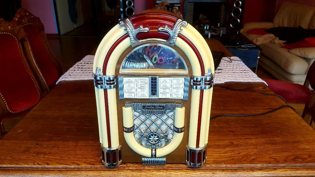 Mini jukebox radio vintage avec cassette., Collections, Machines | Jukebox, Comme neuf, Autres marques, Enlèvement