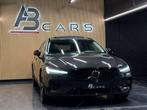 Volvo V60 2.0 T R-Design * GARANTIE 12 MOIS * 1ER PROP *, Auto's, Volvo, Automaat, Gebruikt, Zwart, 4 cilinders