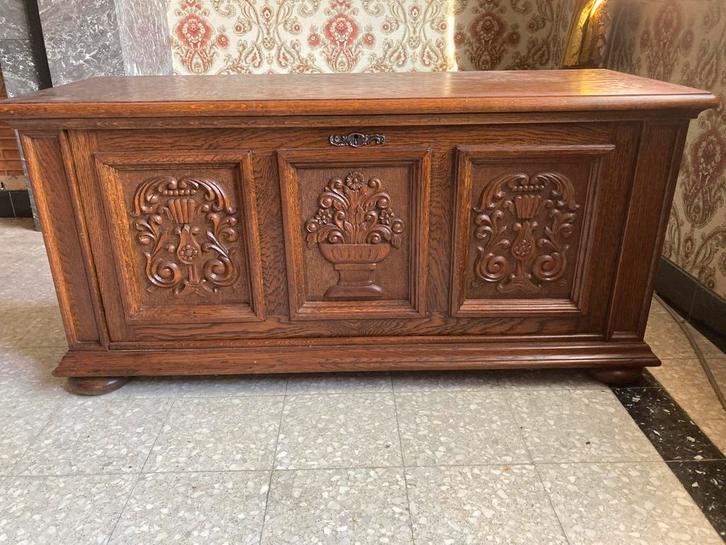 Massief eiken dekenkoffer/hallbank, Huis en Inrichting, Woonaccessoires | Kisten, Zo goed als nieuw, 50 tot 75 cm, Minder dan 50 cm