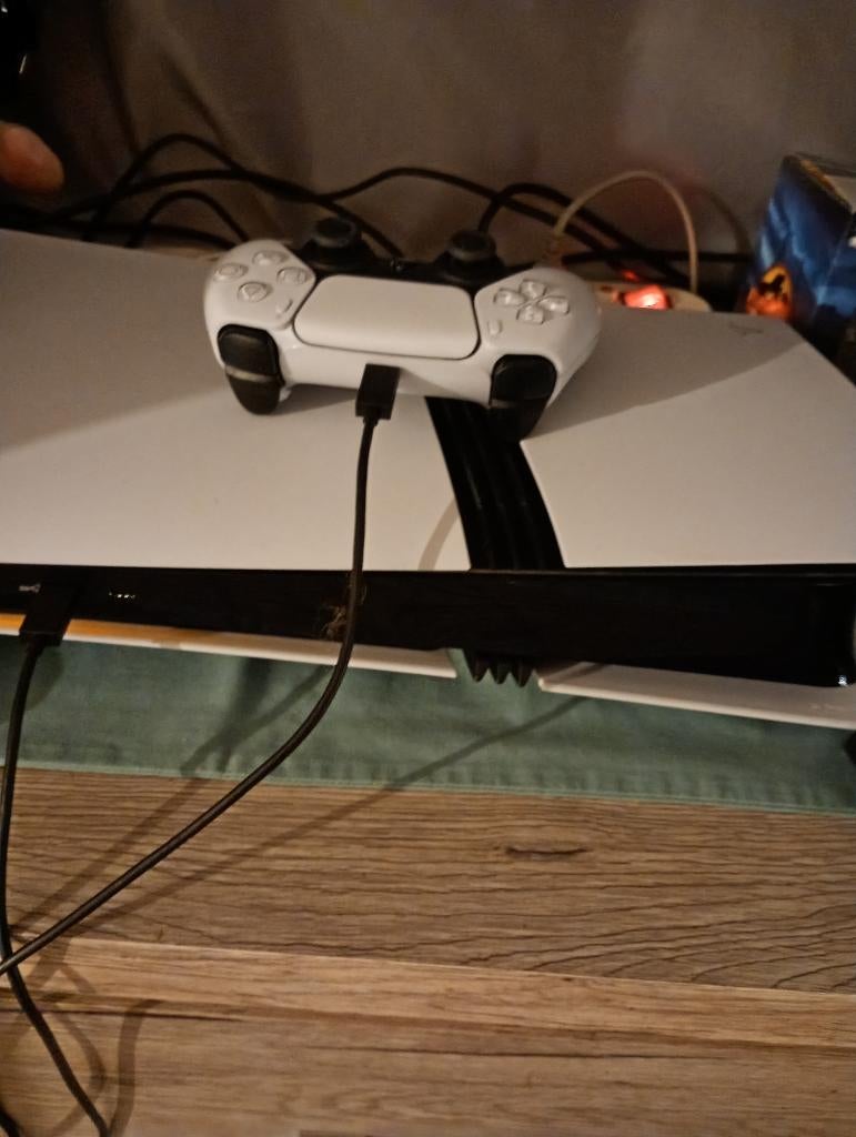 Ps5 pro 2tb, Consoles de jeu & Jeux vidéo, Consoles de jeu | Sony PlayStation 5, Enlèvement, Neuf, Playstation 5 Digital