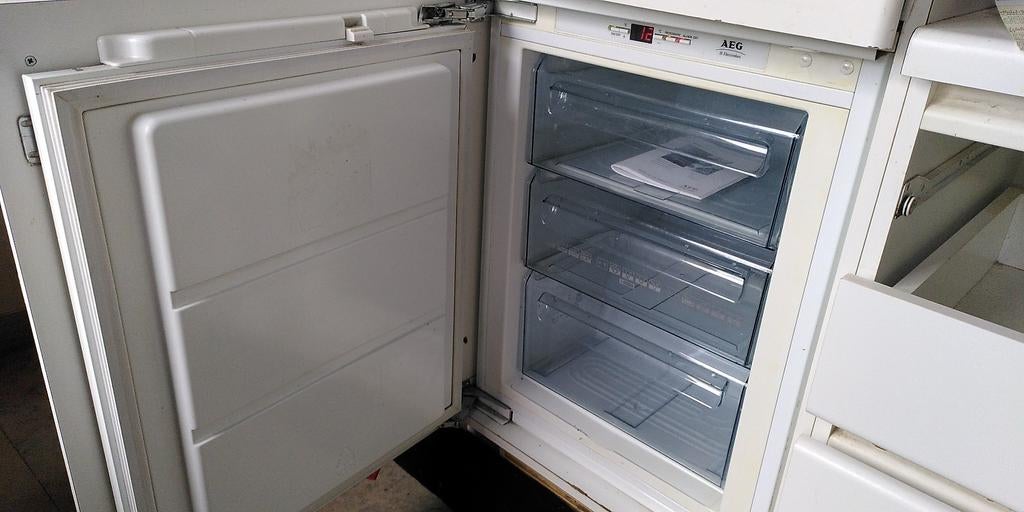 AEG inbouwdiepvriezer 72 cm, Ophalen, Inbouw, Minder dan 85 cm