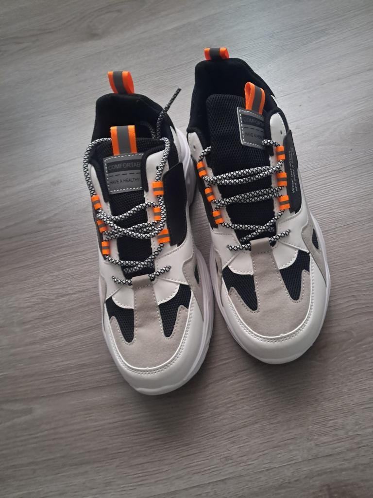 Schoen maat  43, Kinderen en Baby's, Babykleding | Schoentjes en Sokjes, Ophalen