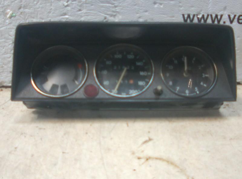 INSTRUMENTS DE BORD BMW 1502...2002 (E10) (01-1967/07-1977), Utilisé, BMW