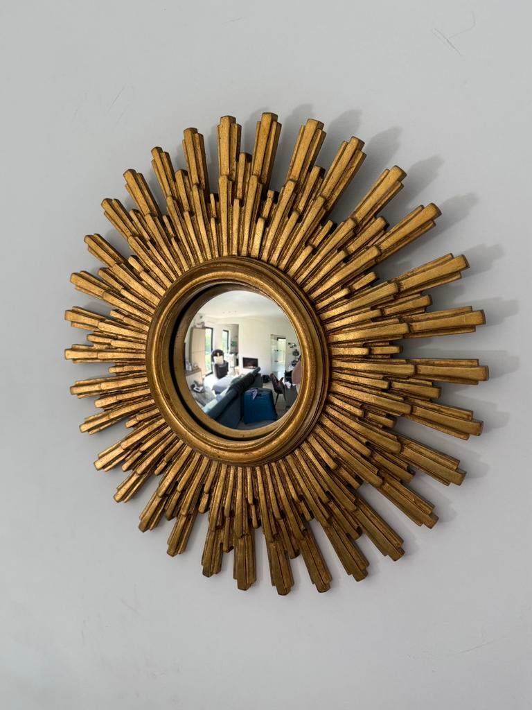 Vintage gouden zonnespiegel 56 cm in hout met bolle spiegel, Antiek en Kunst, Ophalen