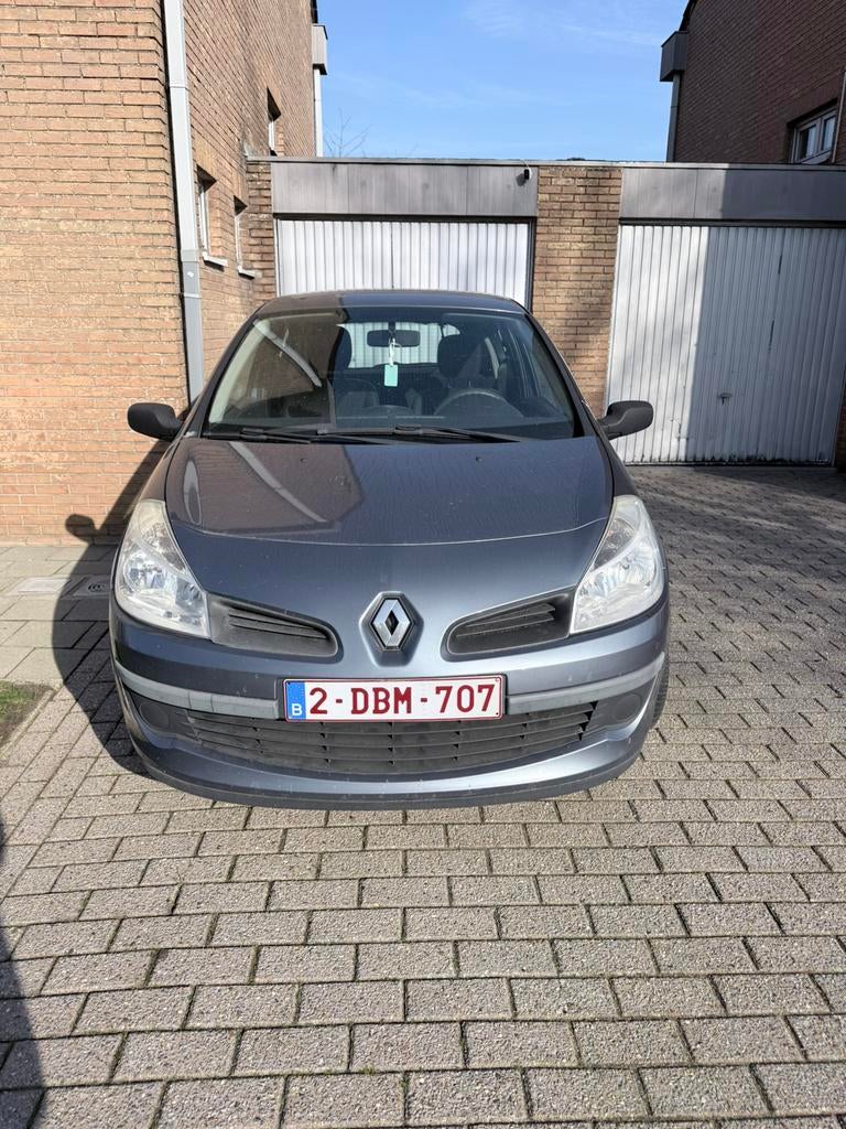 Renault clio te koop voor export DRINGEND WEG, Auto's, Renault, Stof, Blauw, Vierwielaandrijving, Particulier