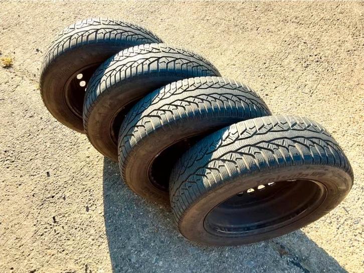 Pneus hiver 215/55-16 avec jantes Ford Focus, Autos : Pièces & Accessoires, Pneus & Jantes, Pneus et Jantes, Pneus hiver, 16 pouces