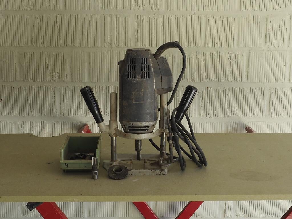 ROUTEUR, Bricolage & Construction, Outillage | Fraiseuses, Électrique, HOLLZER, Routeur, Enlèvement