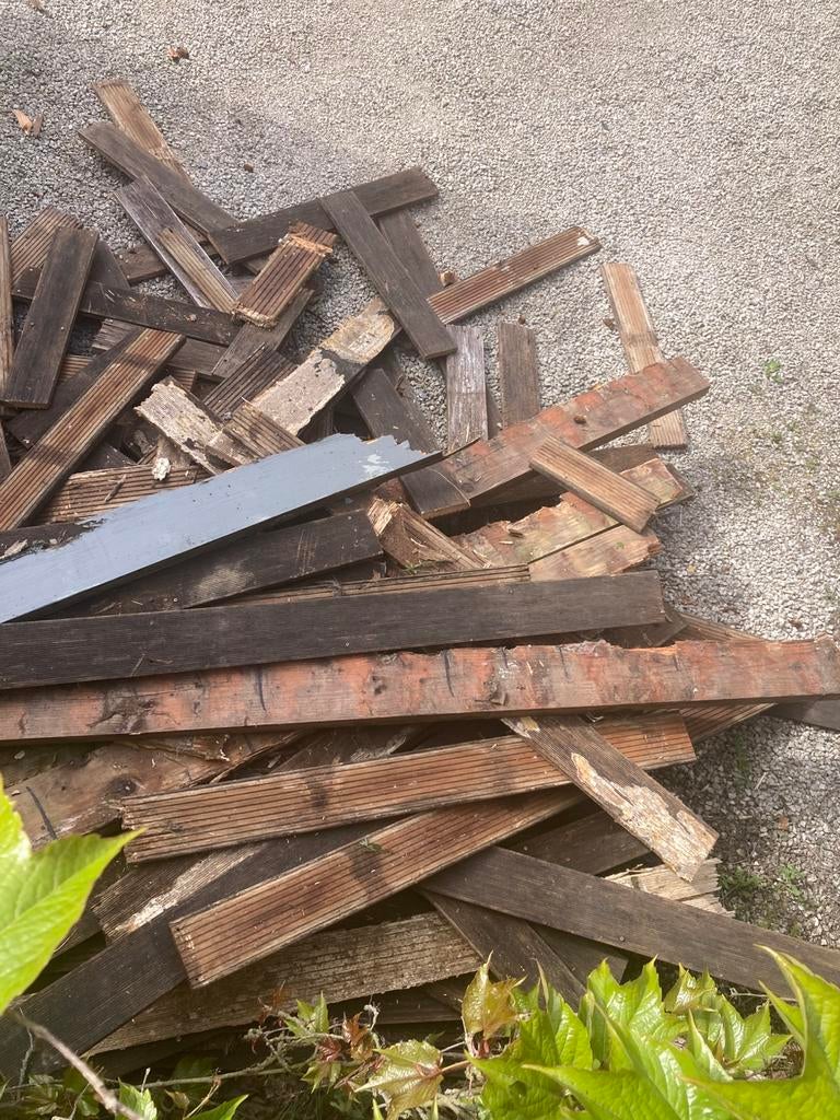 Bois et solives de bangkirai gratuits, Jardin & Terrasse, Enlèvement, Utilisé, Bois