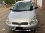 Toyota Yaris grise 02/2000 1,3l, Stof, 63 kW, 4 cilinders, Elektrische ramen