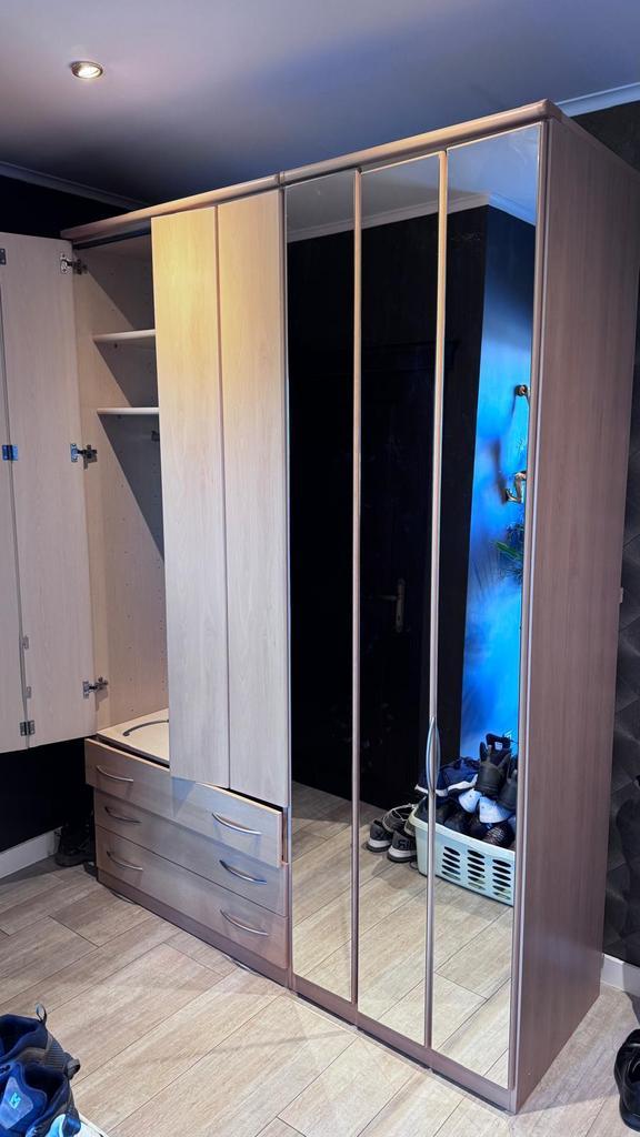 Grande garde robe Hulsta, Maison & Meubles, Armoires | Penderies & Garde-robes, Utilisé, 200 cm ou plus, 150 à 200 cm, 50 à 75 cm