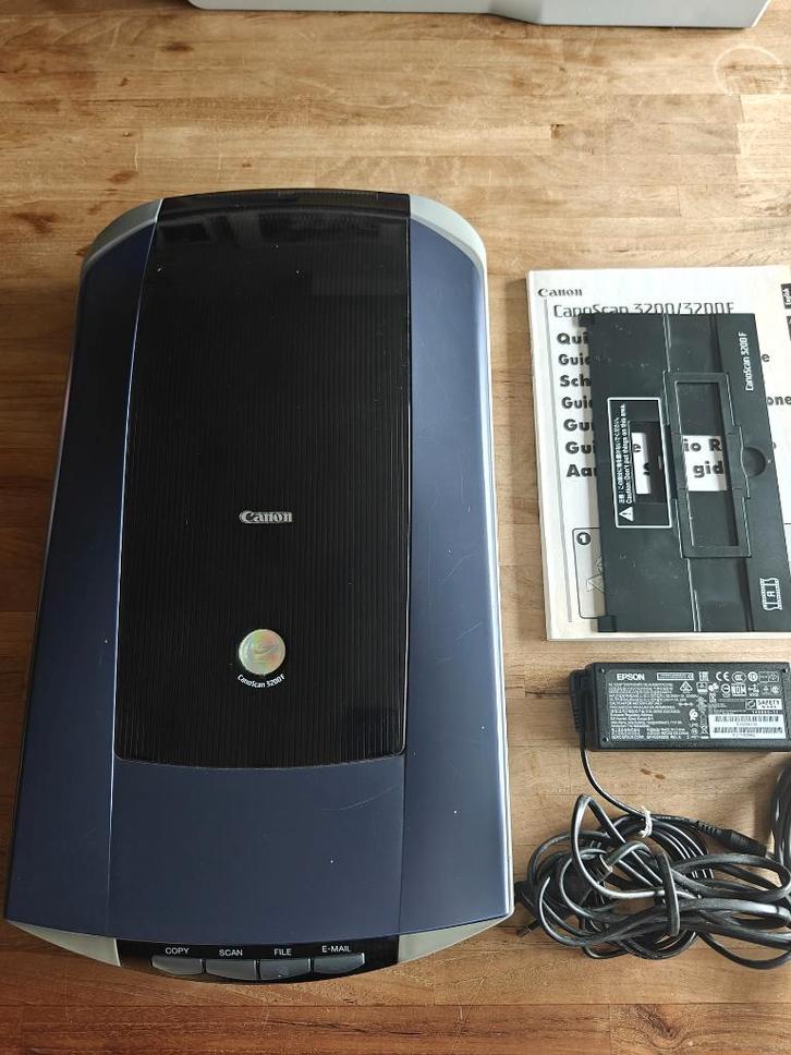 Canon CanoScan 3200f foto, negatief en dia scanner, Informatique & Logiciels, Scanners, Utilisé, Scanner à plat, Windows, Enlèvement ou Envoi