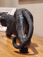 Bronzen panter beeld, Enlèvement ou Envoi