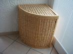 Panier à linge d'angle. Matière: Osier, Ophalen, Gebruikt, Mand, Riet