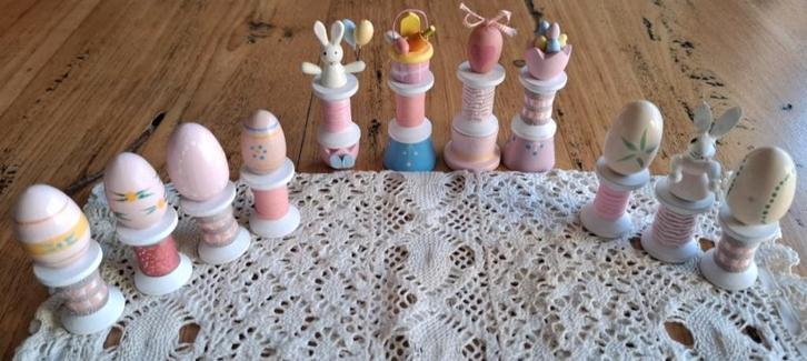 3 Sets handgemaakte paasdecoratie van houten klosjes 2, Diversen, Pasen, Zo goed als nieuw, Ophalen of Verzenden