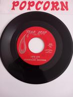 CHAMPAGNE BROTHERS. LET'S LIVE. R&B POPCORN USA 45T, Ophalen of Verzenden