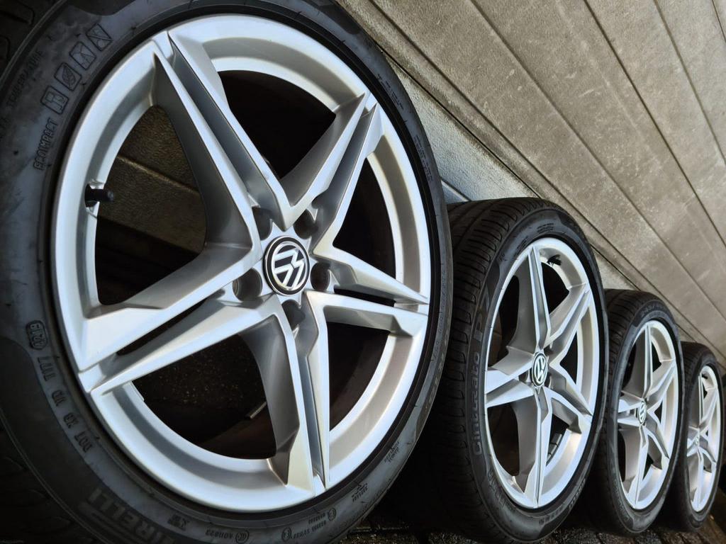 18 inch VW Caddy Cargo Passat B7 B8 B9 GTE Variant CC velgen, 18 inch, -, -, Banden en Velgen