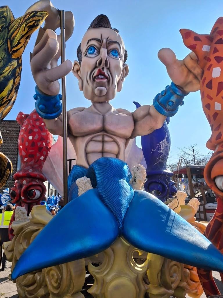 Hoofden van politieke karikaturen in isimo Te Koop, Ophalen, Gebruikt, Overige typen