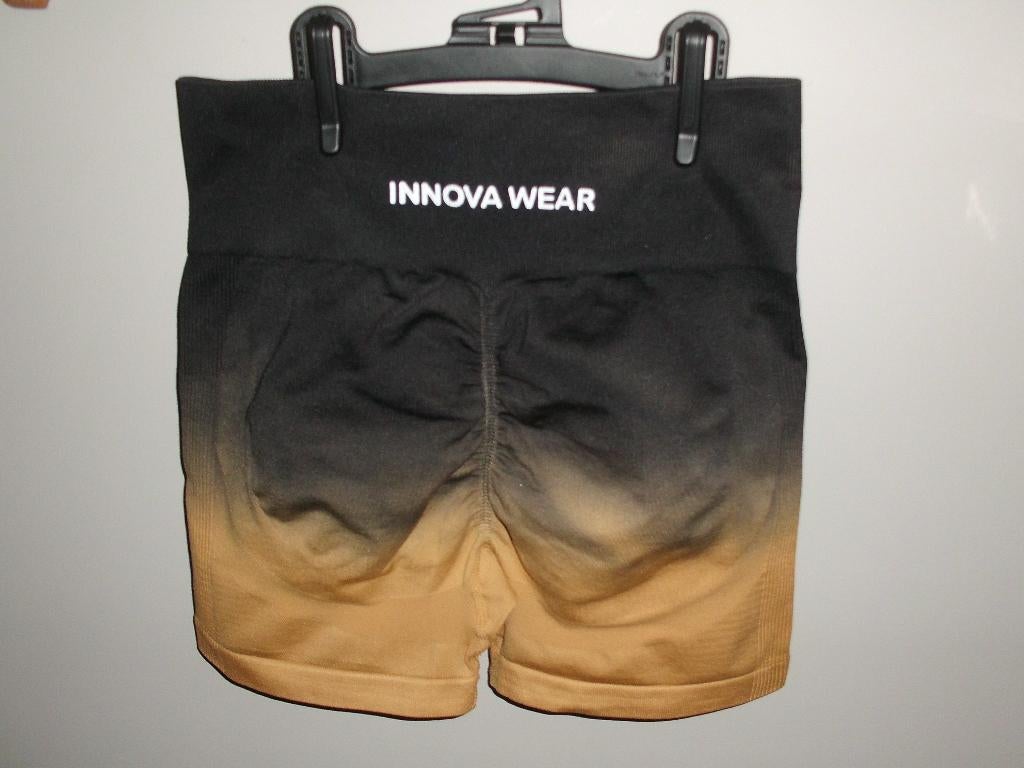 Innova Wear M fitnessshorts, Kleding | Dames, Sportkleding, Maat 38/40 (M), Ophalen of Verzenden, Innova wear, Fitness of Aerobics