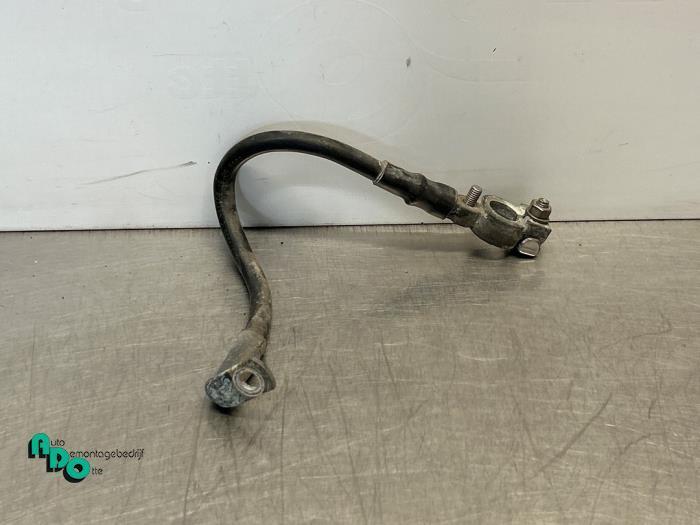 Borne de batterie d'un Skoda Fabia (Fabia 08-), Autos : Pièces & Accessoires, Batteries & Accessoires, Skoda, Utilisé, 3 mois de garantie