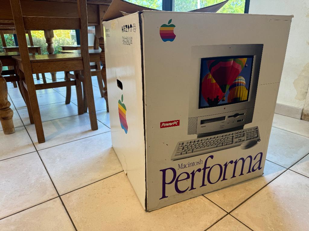 Apple Macintosh Performa 5260 + originele doos, Computers en Software, Vintage Computers, Ophalen