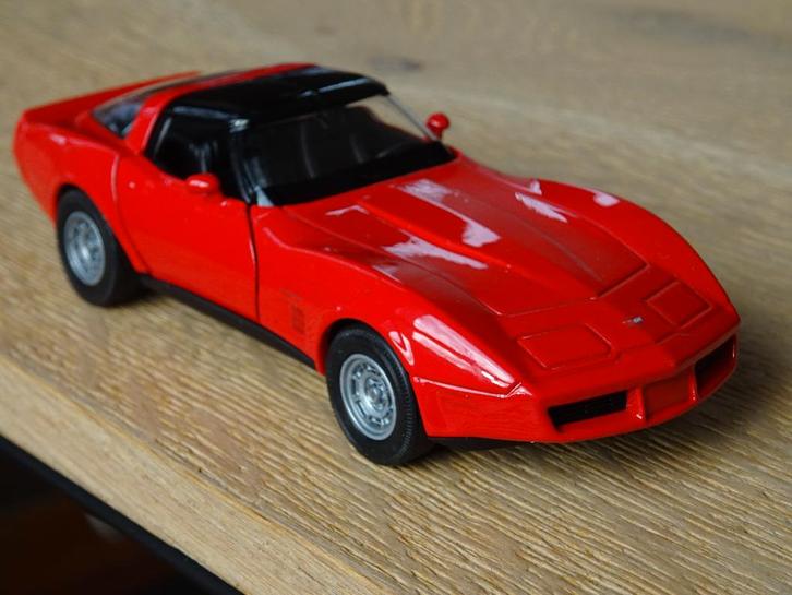 Chevrolet Corvette C3 - 1/34 de 1982, Hobby & Loisirs créatifs, Voitures miniatures | 1:43, Comme neuf, Voiture, Autres marques