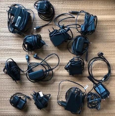 iphone lader gsm nokia samsung sagem sony ericcson apple hp, Telecommunicatie, Mobiele telefoons | Telefoon-opladers, Overige merken