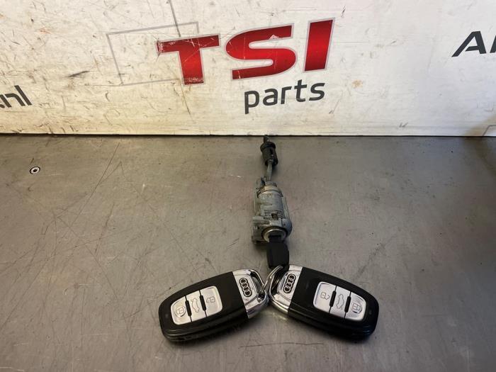 Serrure portière cylindre droit d'un Audi A6, Autos : Pièces & Accessoires, Carrosserie & Tôlerie, Audi, Utilisé, 3 mois de garantie