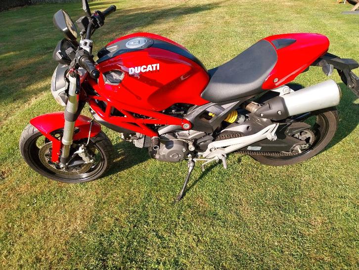 Ducati 696 rood, Motoren, Motoren | Ducati, Particulier, Naked bike, meer dan 35 kW, 2 cilinders, Ophalen