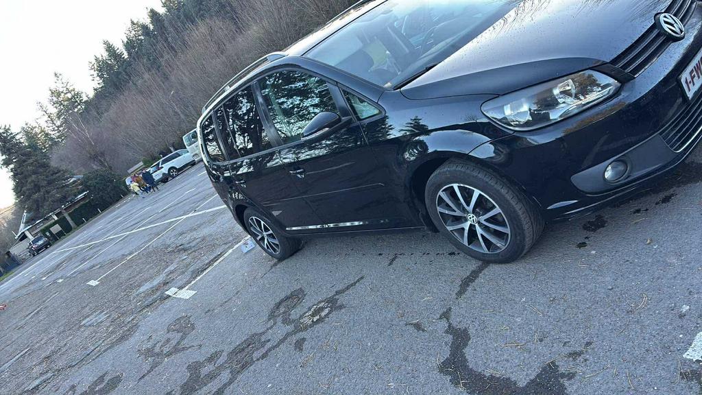 Touran 7 place 16 TDI 105 2011