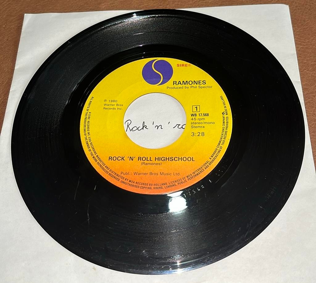 Ramones - Rock ‘N’ Roll Highschool - 7” vinyl single - NL, Cd's en Dvd's, Vinyl Singles, Ophalen of Verzenden, Gebruikt, Single