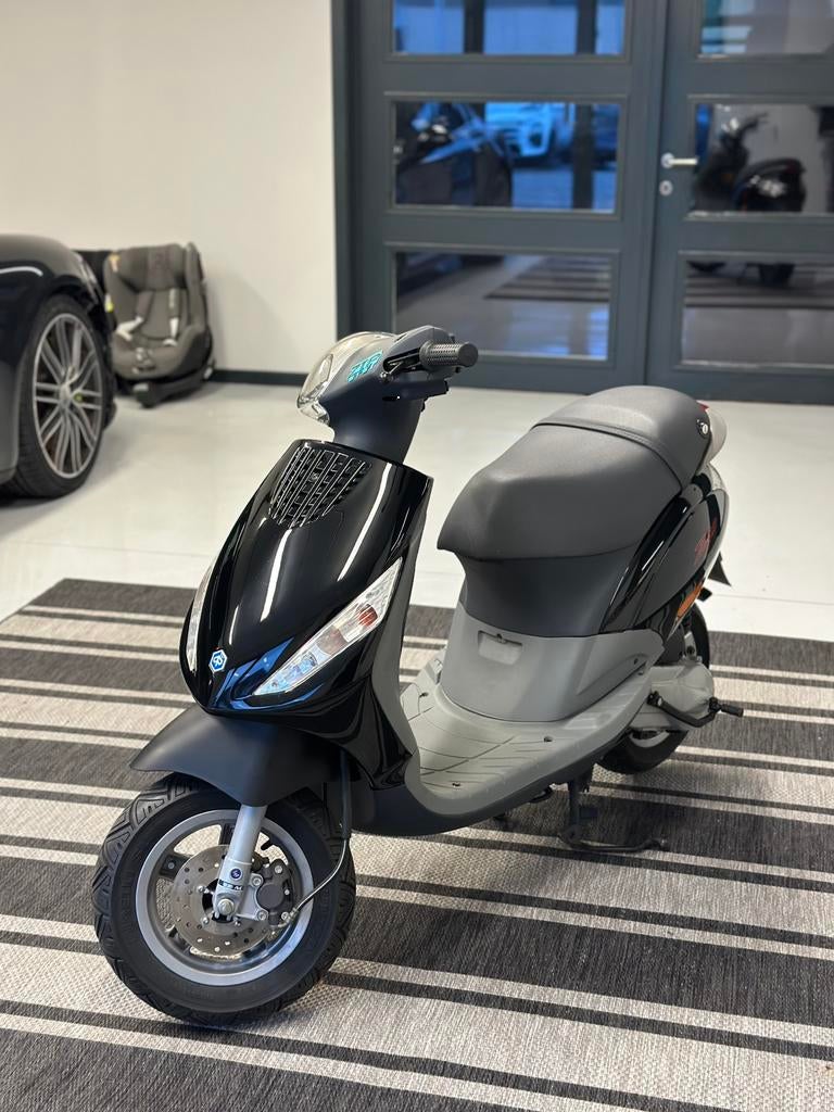 Piaggio zip 2 takt 50cc, Zip, Comme neuf, Classe B (45 km/h), Enlèvement