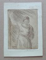 EUGEEN VAN MIEGHEM / STAANDE VROUW / ZW-W ETS 13x9cm / SIG, Antiek en Kunst, Ophalen of Verzenden