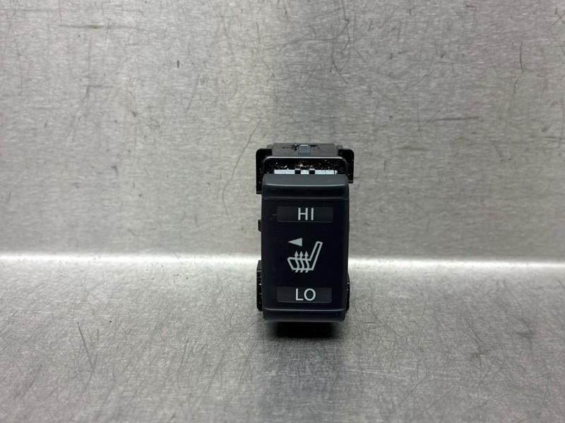 STOELVERWARMING SCHAKELAAR Nissan Pulsar (C13) (|15221MD|), Gebruikt, Dhr. M. Roggen, Marinus@Japoto.nl, Stadsweg 37 37
9917 PV  WIRDUM GR., NL