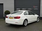 BMW 3-serie 330e Centennial Executive | Navigatie | Camera |, Auto's, Gebruikt, 4 cilinders, Bedrijf, Hybride Elektrisch/Benzine