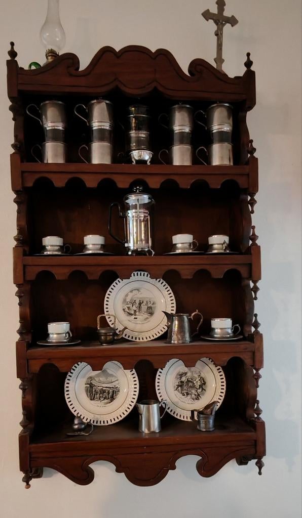 Decoratieve wandplank zonder delen., Ophalen