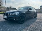 BMW 118i AUTOMAAT/ 2018 / GPS - PDC - LEDER, Auto's, 4 zetels, Zwart, Leder, Bedrijf