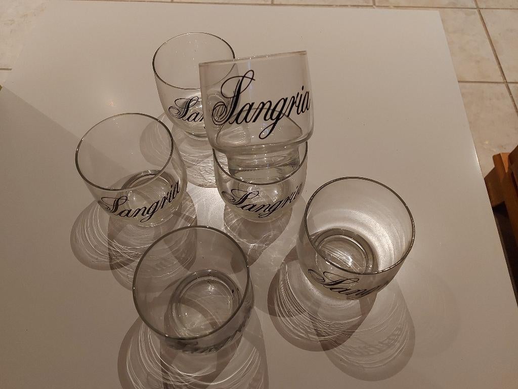 6 verres à Sangria. Hauteur : environ 8,5cm., Maison & Meubles, Cuisine | Vaisselle, Enlèvement, Utilisé, Verre, Verre ou Verres