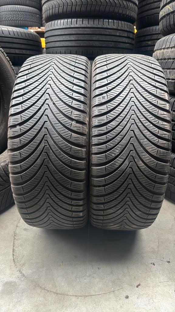 2154517 215/45/17 215/45R17 4seasonbanden merk Kumho, Kleding | Dames, Jassen | Zomer, Ophalen