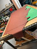 2 bruin kleur halve huiden 1.5 mm dikte soepel A-139-146, Hobby en Vrije tijd, Ophalen of Verzenden, Bruin