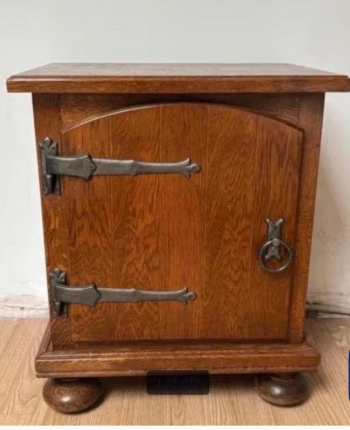 Lot de 2 tables de nuit, Enlèvement, Bois